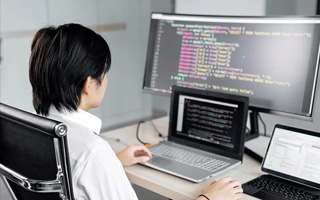 香港 ,php声明和调用变量的符号是什么？